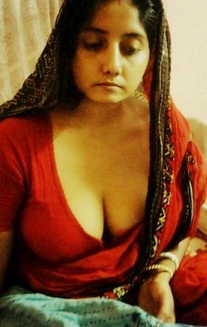 Actress nude desi saree photo