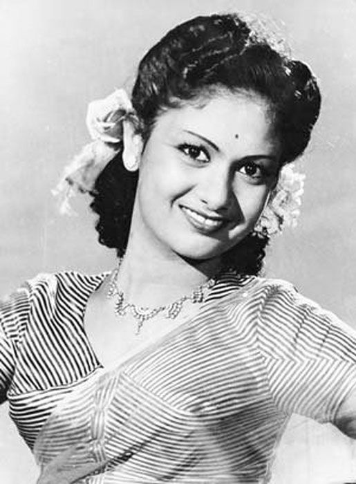 Actress y vijaya fake photo