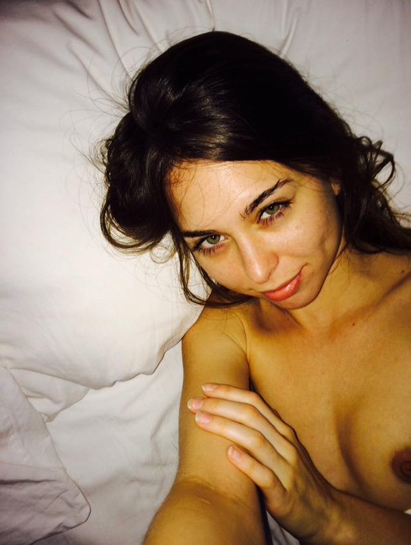 Riley reid naked selfie