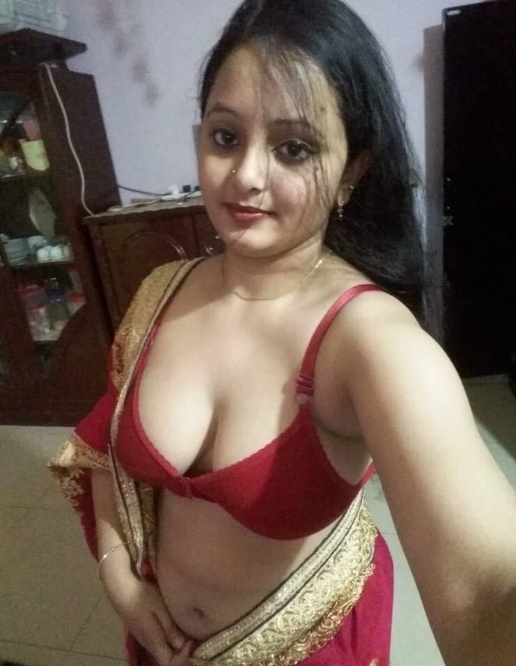 Indian sexy aunty images