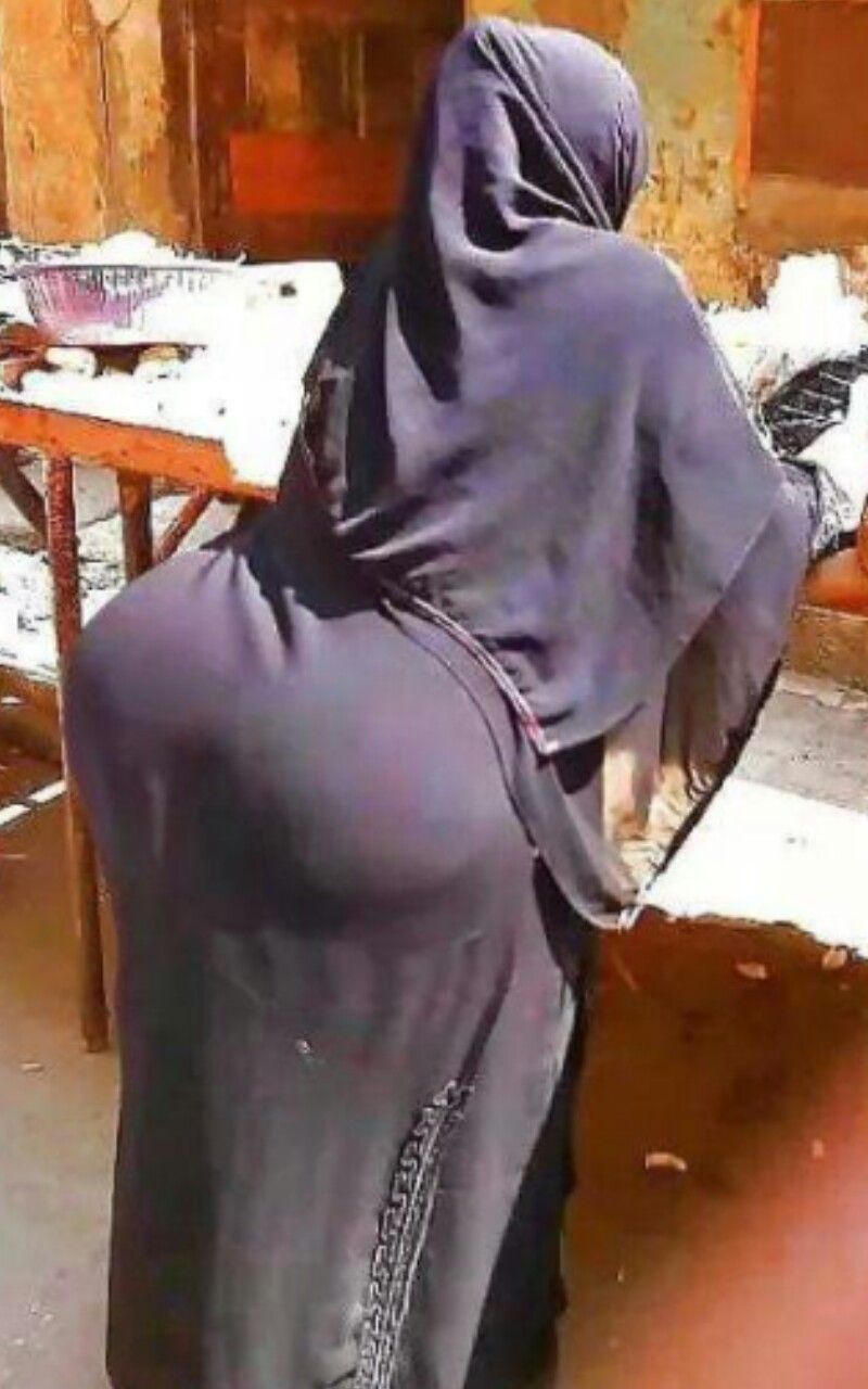 Muslim women with big booty in hijab