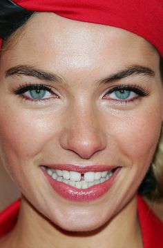 Sexy girls with gap tooth