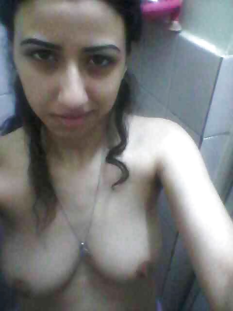 Desi girls selfie nude pic