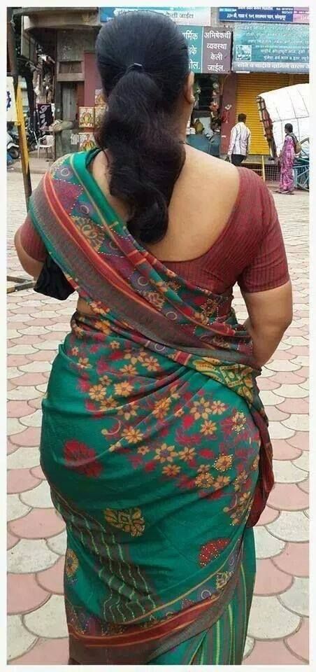 Tamil aunty saree back