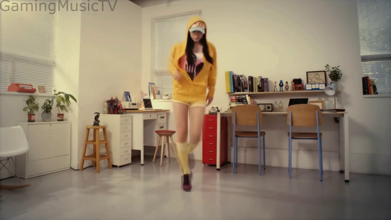 Hot sexy asian dancing