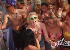 Party sex girls on boats