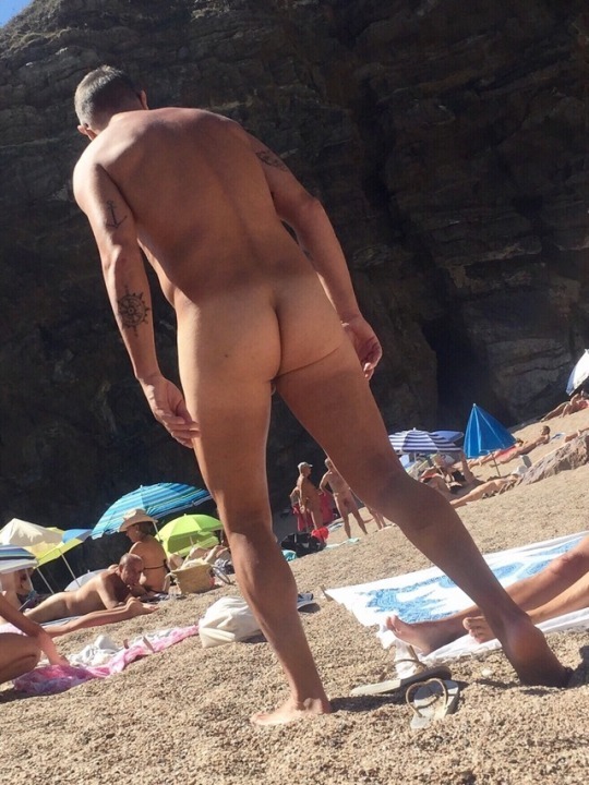 Beach candid nude ass