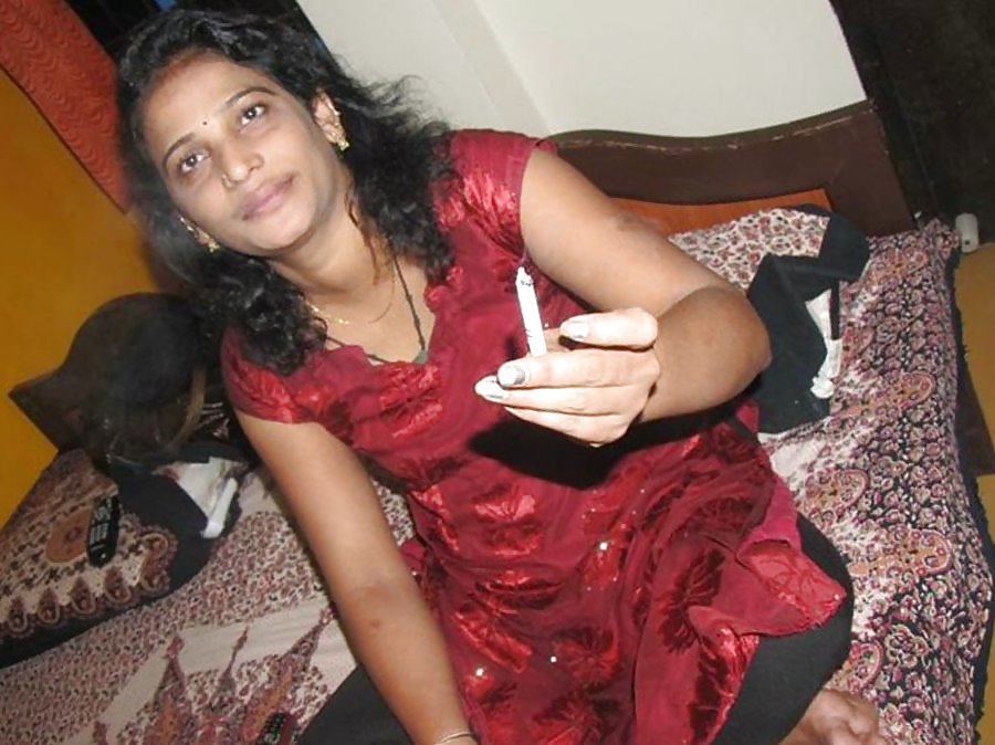 Indian aunty nangi photo