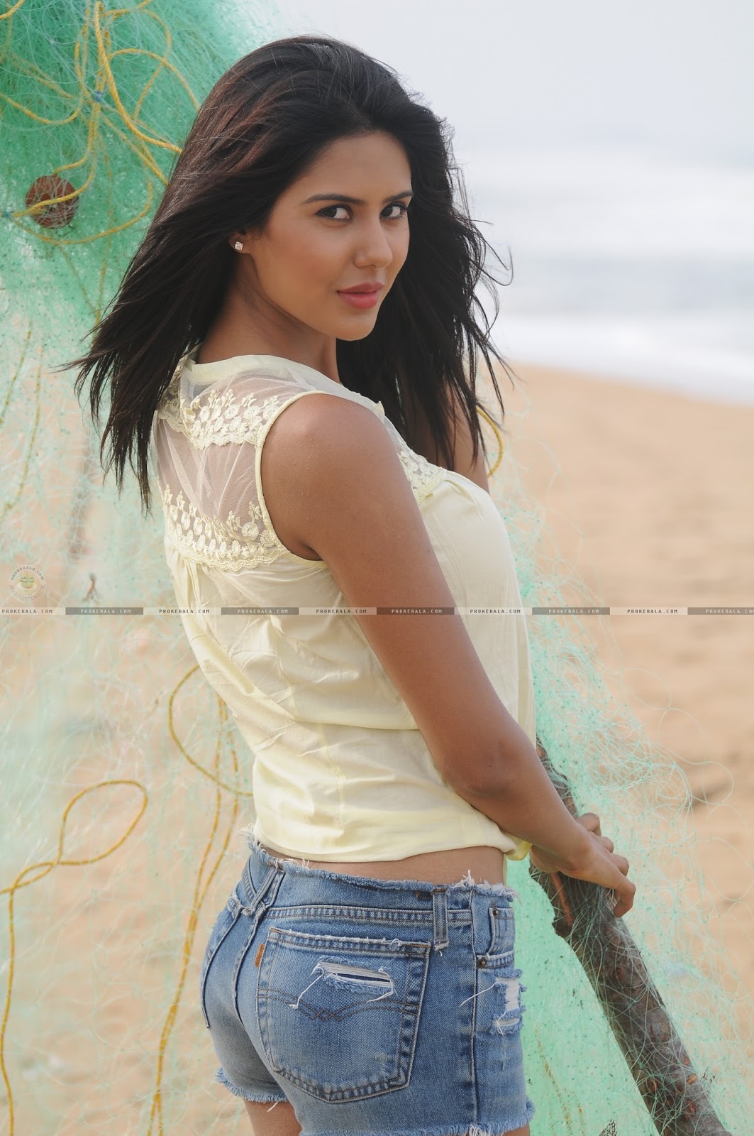 Sonam bajwa hot in xxx. com